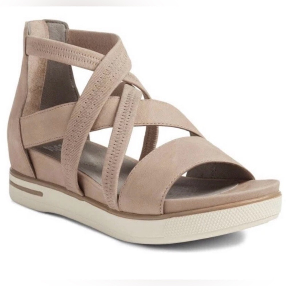 Eileen‎ Fisher Skill Strappy Sporty Sandals Tan Leather Size 8.5 Coastal Grandma